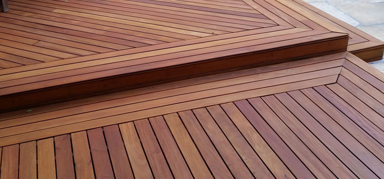 Redwood Decking Material in Pasadena, CA